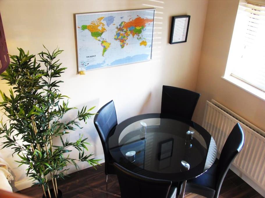 Must See, Quality 1 Bed, Romford, 20 Mins C.London エクステリア 写真