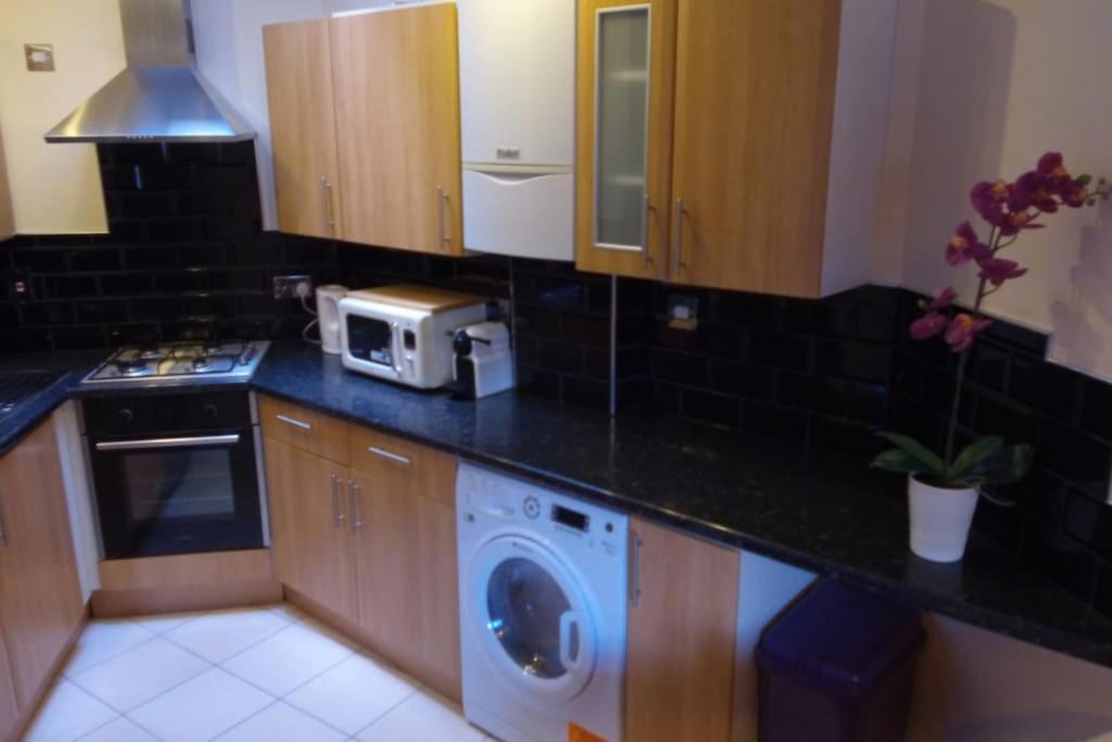 Must See, Quality 1 Bed, Romford, 20 Mins C.London エクステリア 写真